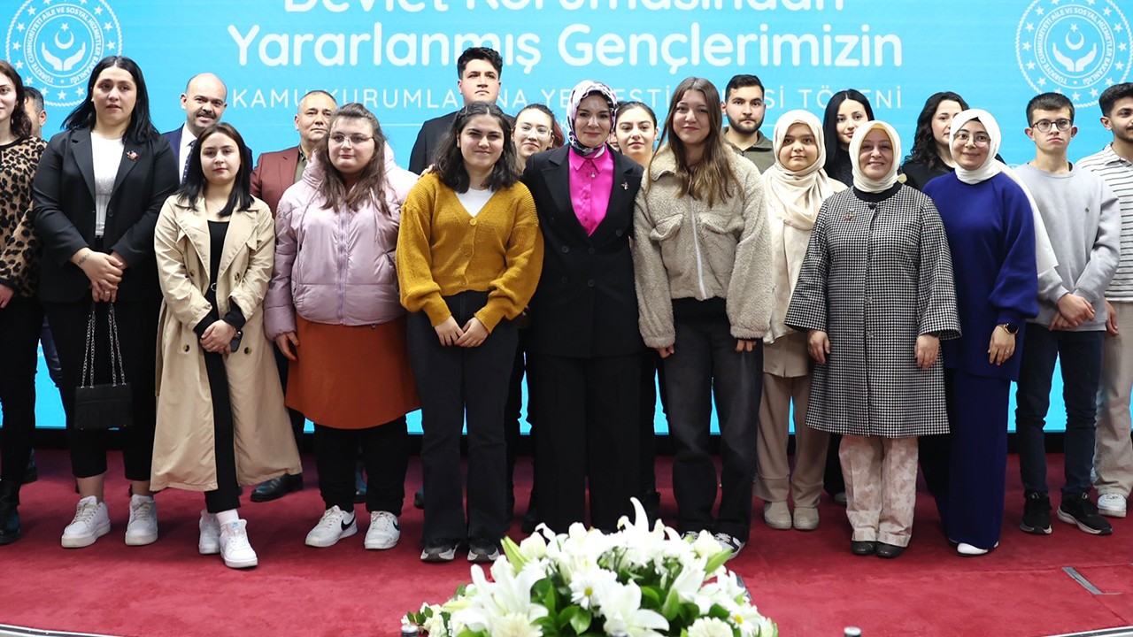 Devlet korumasında yetişen 718 genç kamuya atandı