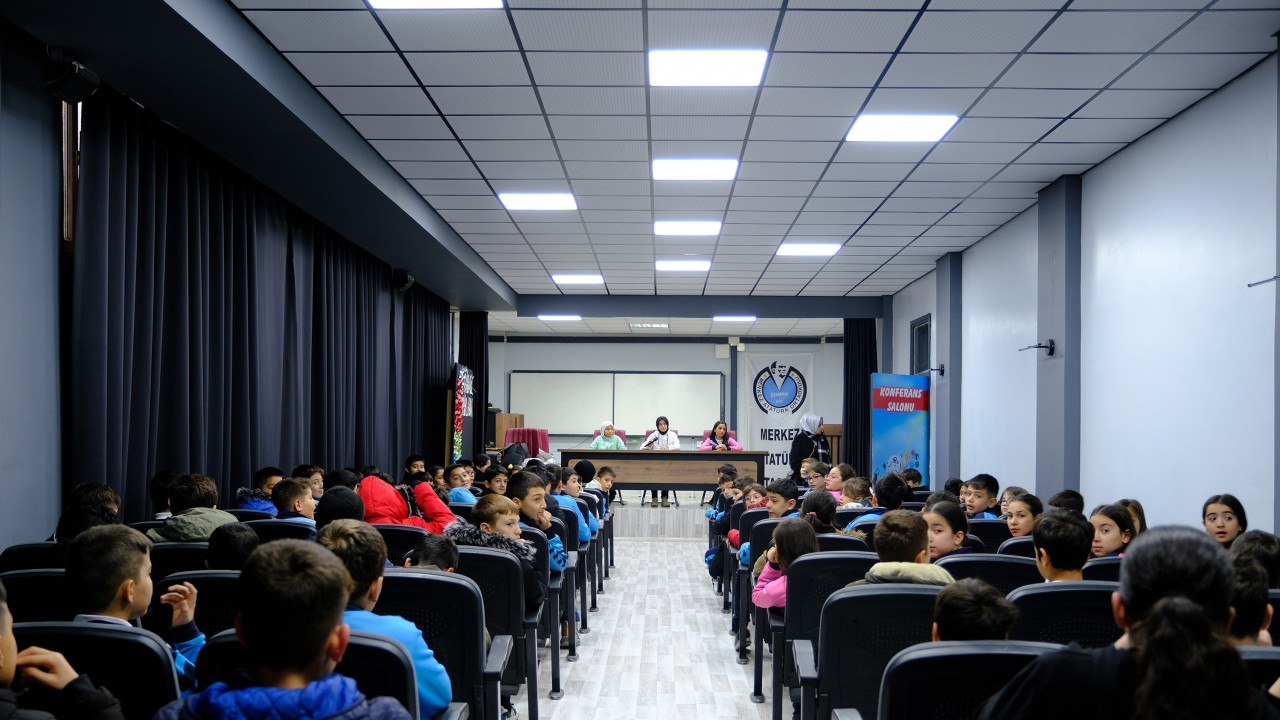 Konya Büyükşehir Çocuk Meclisi, ilçe ziyaretleriyle öğrencilere ulaşıyor