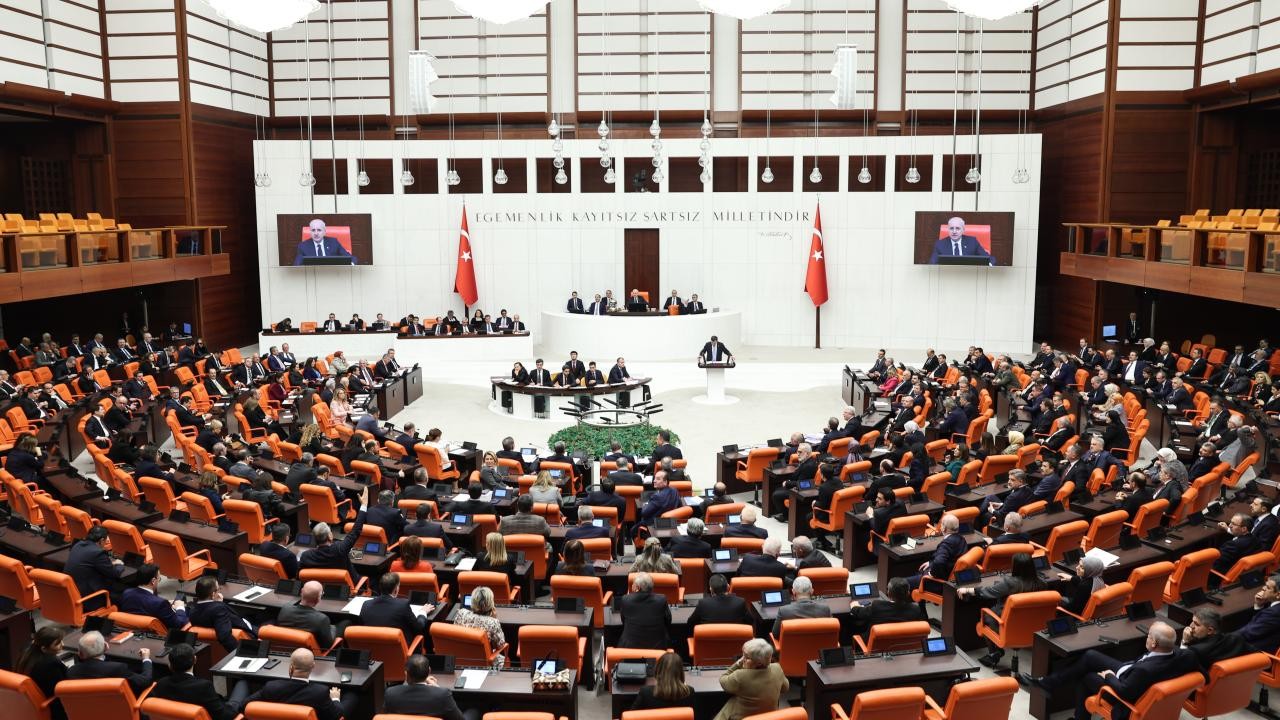 TBMM’de 2025’in ilk gündemi ’yeni anayasa’