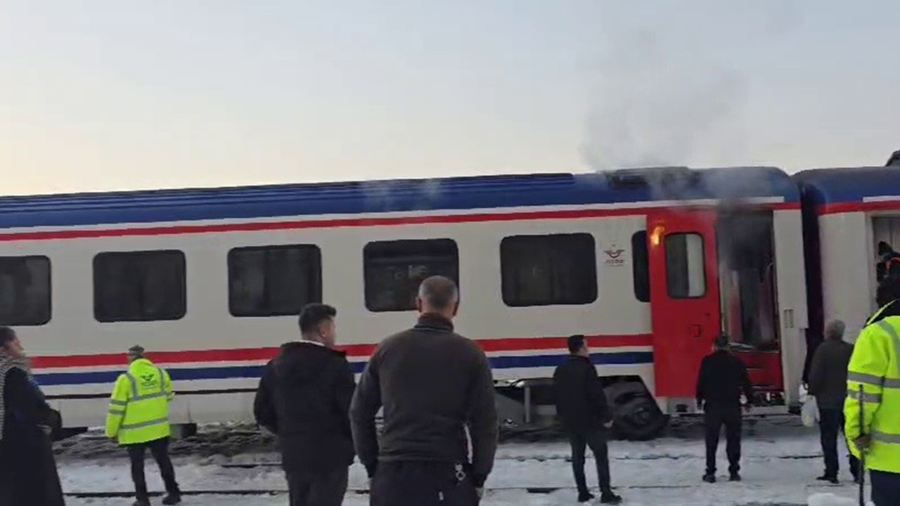 Turistik Doğu Ekspresi’nde yangın: İtfaiye ekipleri müdahale etti