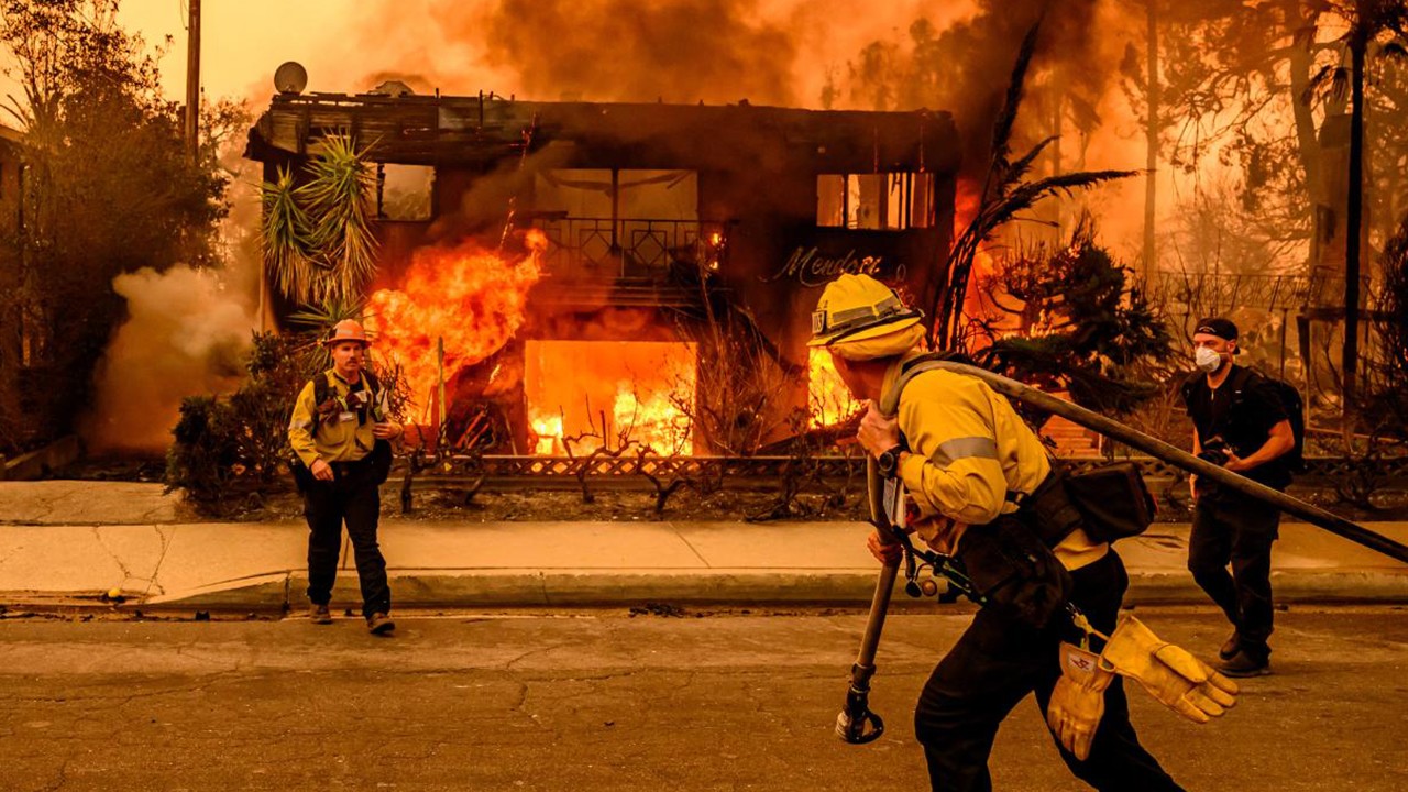 Los Angeles yanıyor: Ulusal muhafızlar görevlendirildi