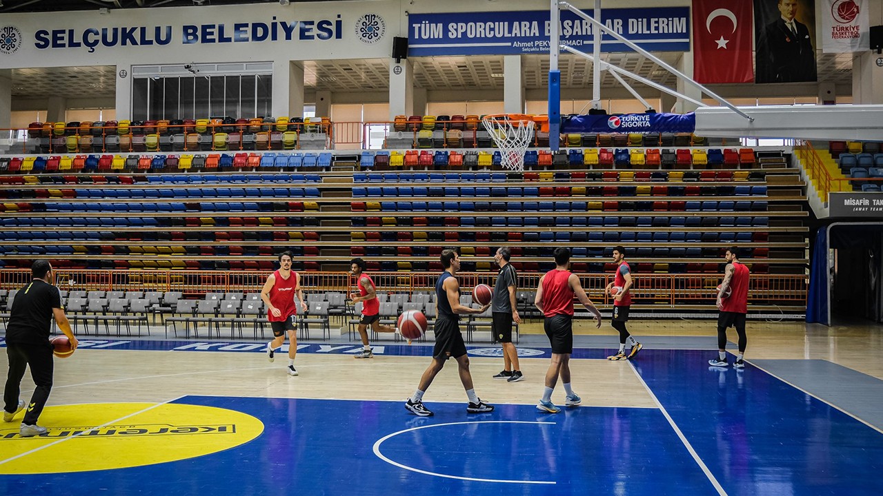 Konya Büyükşehir Belediyespor, TED Ankara Kolejliler maçına hazırlanıyor