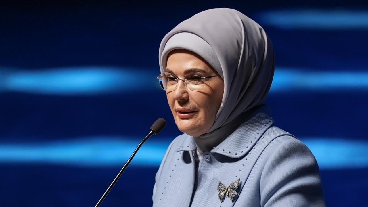 Emine Erdoğan: Tarihi şahsiyetler insanlığa takip edilecek izler bırakırlar