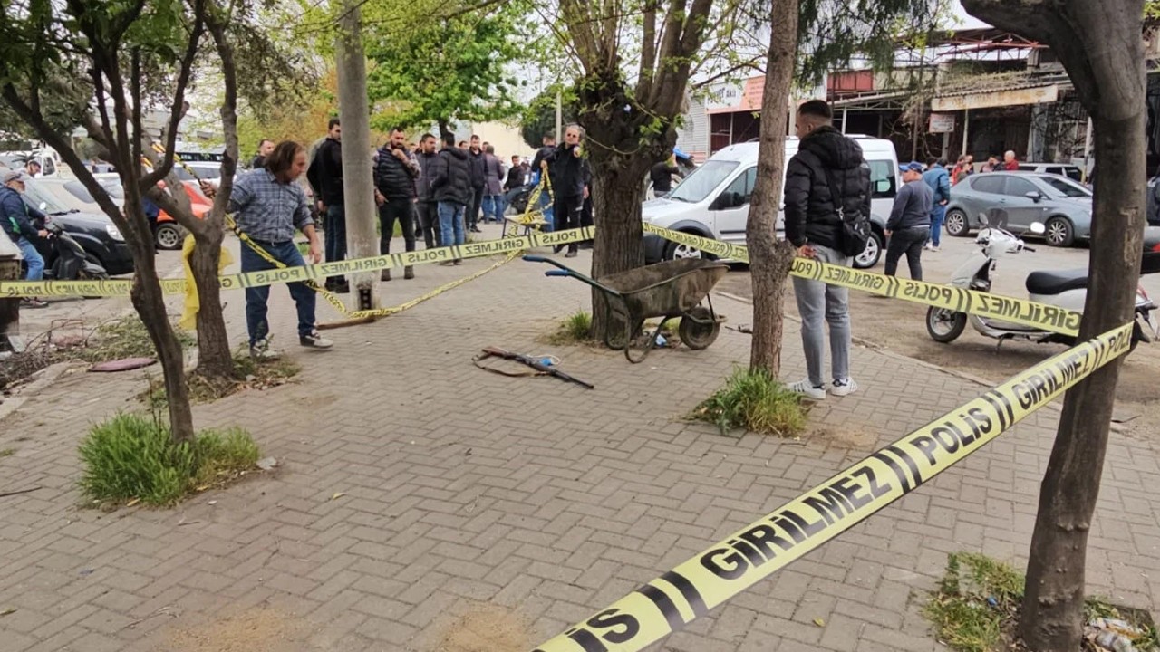 3 yıl önce oğlunu öldüren kardeşini vurdu