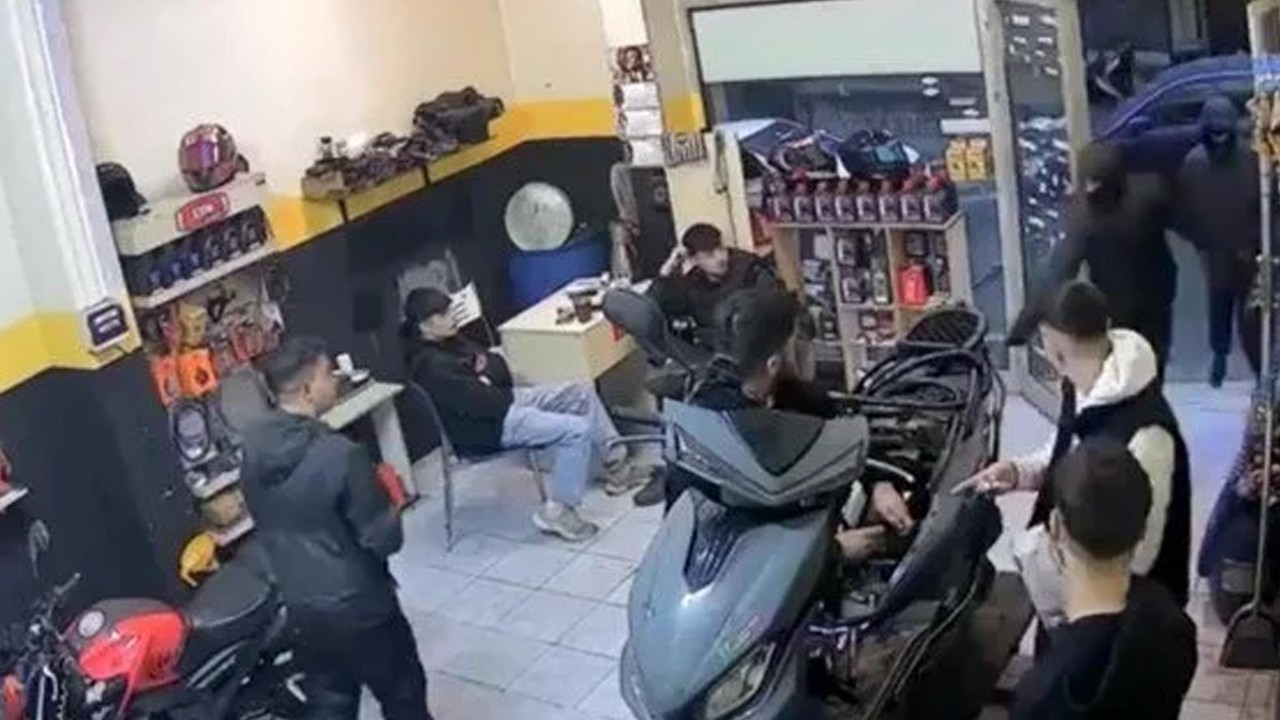 Maskeli saldırganlar dehşet saçtı!