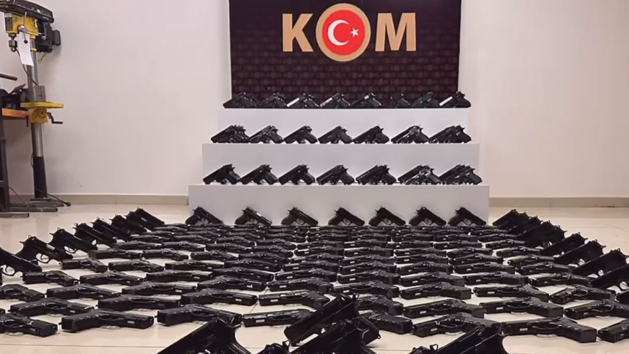 Konya'da "Mercek-20" operasyonu: 225 ruhsatsız tabanca ele geçirildi